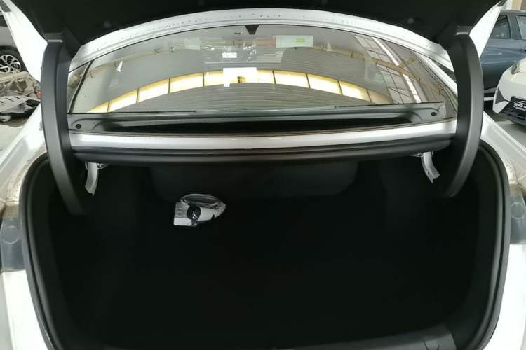 Used BYD Qin L 2025 DM-i Smart Drive 120KM Superior Model Trunk