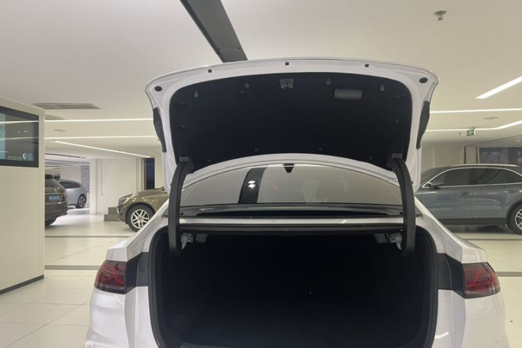 Used BYD Qin L 2025 DM-i Smart Drive 80KM Leading Model Trunk
