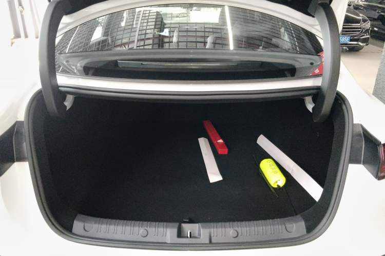 Used BYD Qin L 2025 DM-i Smart Drive 120KM Superior Model Trunk