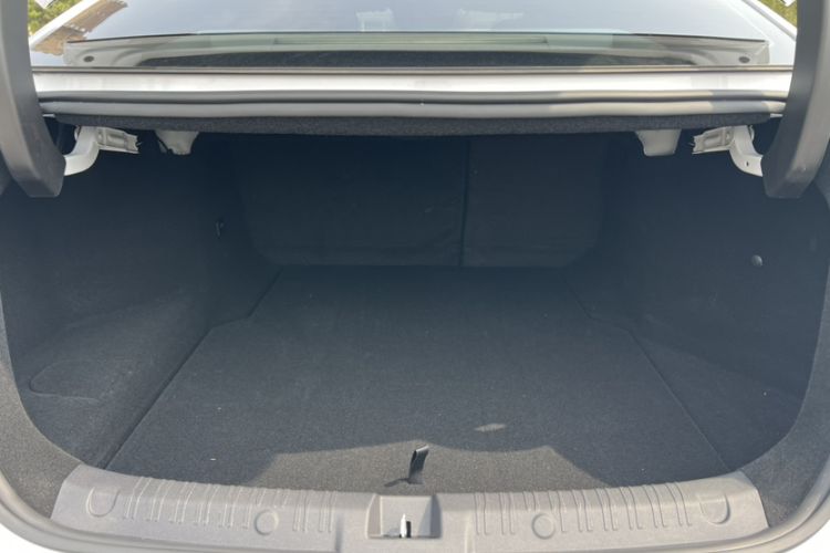 Used BYD Qin L 2025 DM-i Smart Drive 120KM Leading Model Trunk