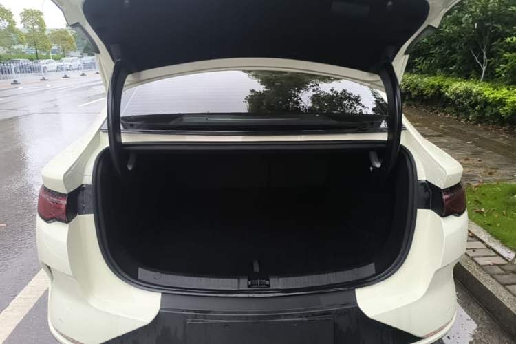 Used BYD Qin L 2025 EV 470KM Leading Edition Trunk