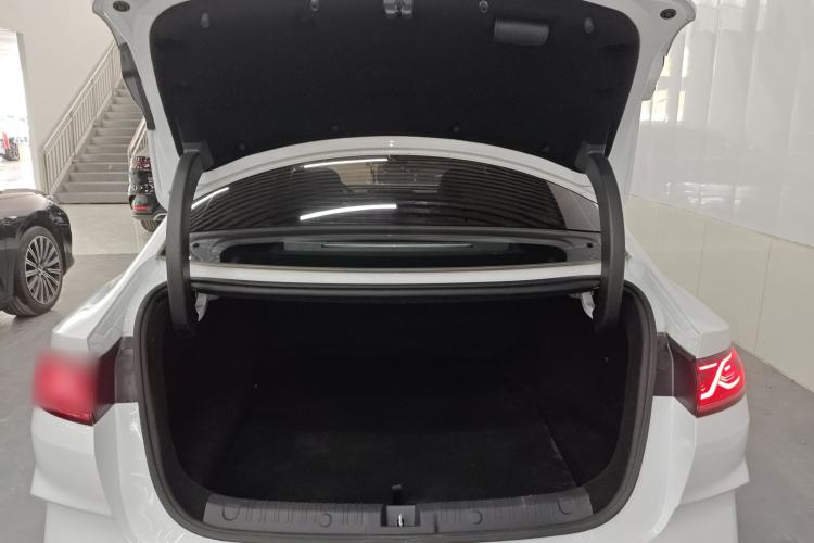 Used BYD Qin L 2025 DM-i Smart Drive 120KM Superior Model Trunk