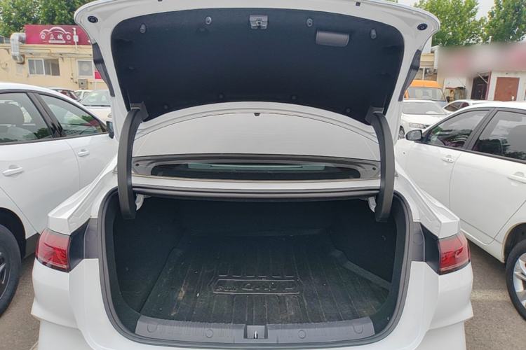 Used BYD Qin L 2025 DM-i Smart Drive 80KM Leading Model Trunk