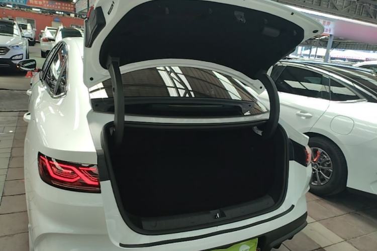 Used BYD Qin L 2025 DM-i Smart Drive 80KM Leading Model Trunk