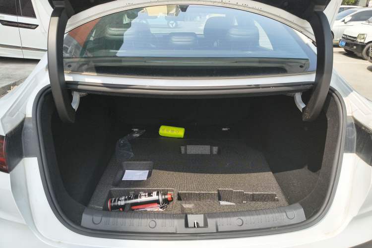 Used BYD Qin L 2025 DM-i Smart Drive 120KM Superior Model Trunk