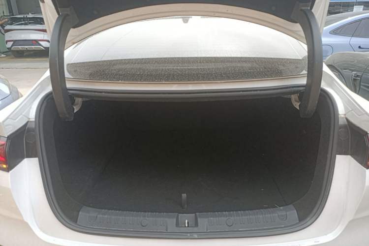 Used BYD Qin L 2025 DM-i Smart Drive 120KM Superior Model Trunk