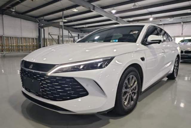 Used BYD Qin L 2025 DM-i Smart Drive 80KM Leading Model