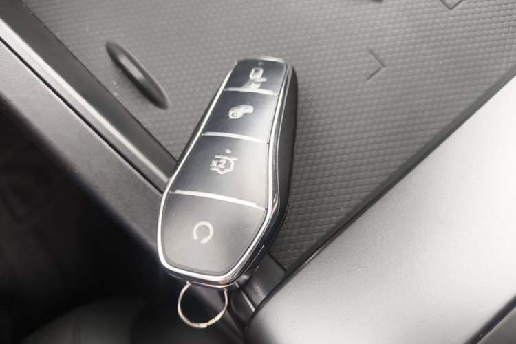 Used BYD Qin L 2025 EV 470KM Leading Edition Vehicle Key