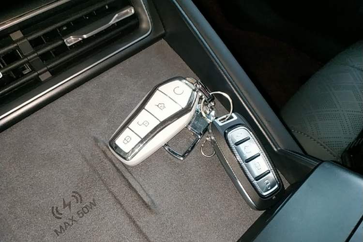 Used BYD Qin L 2025 EV 545KM Excellence Edition Vehicle Key