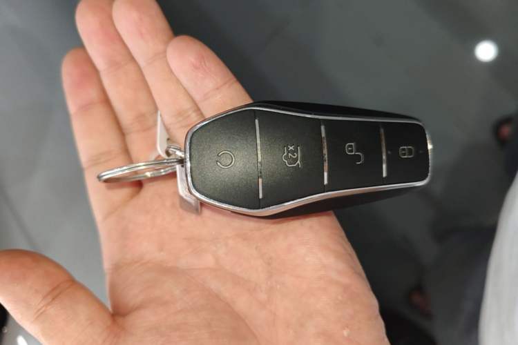 Used BYD Qin L 2025 EV 545KM Excellence Edition Vehicle Key