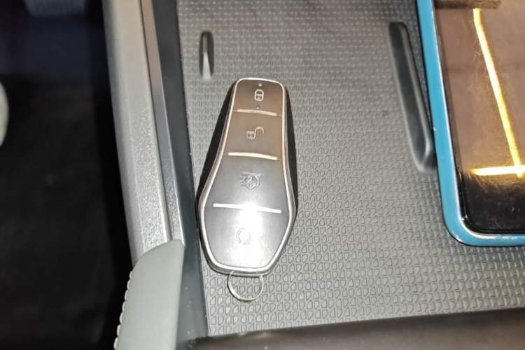 Used BYD Qin L 2025 DM-i Smart Drive 80KM Leading Model Vehicle Key