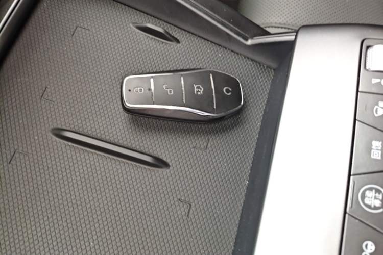 Used BYD Qin L 2025 EV 470KM Leading Edition Vehicle Key