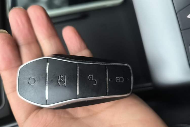 Used BYD Qin L 2025 EV 470KM Leading Edition Vehicle Key