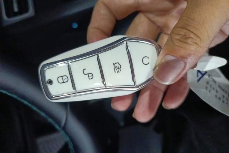 Used BYD Qin L 2025 EV 470KM Leading Edition Vehicle Key