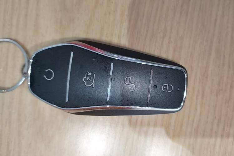 Used BYD Qin L 2025 DM-i Smart Drive 120KM Superior Model Vehicle Key