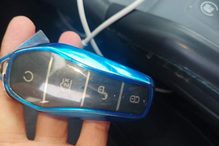 Used BYD Qin L 2025 DM-i Smart Drive 80KM Leading Model Vehicle Key