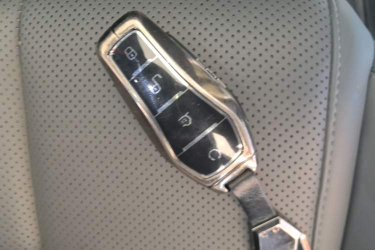 Used BYD Qin L 2025 EV 470KM Leading Edition Vehicle Key