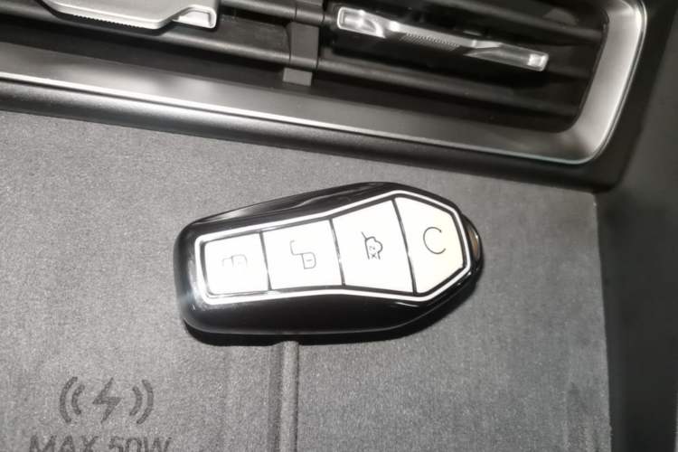 Used BYD Qin L 2025 EV 545KM Excellence Edition Vehicle Key