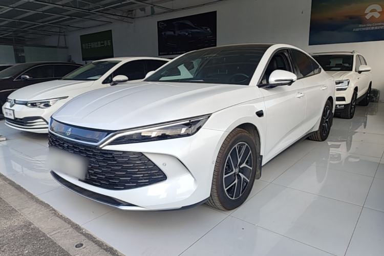 BYD Qin L 2025 DM-i Smart Drive 120KM Leading Model