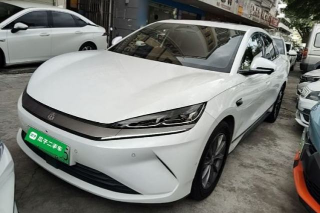 Ojetý BYD Qin L 2025 EV 545KM Beyond Version