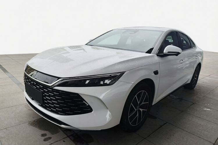 BYD Qin L 2025 DM-i Smart Drive 120KM Superior Model