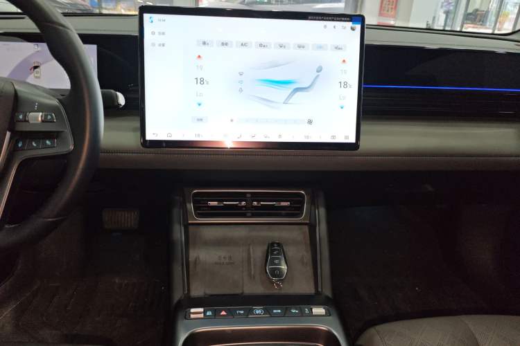 Used BYD Qin L 2025 EV 545KM Excellence Edition Audio And AC Panel