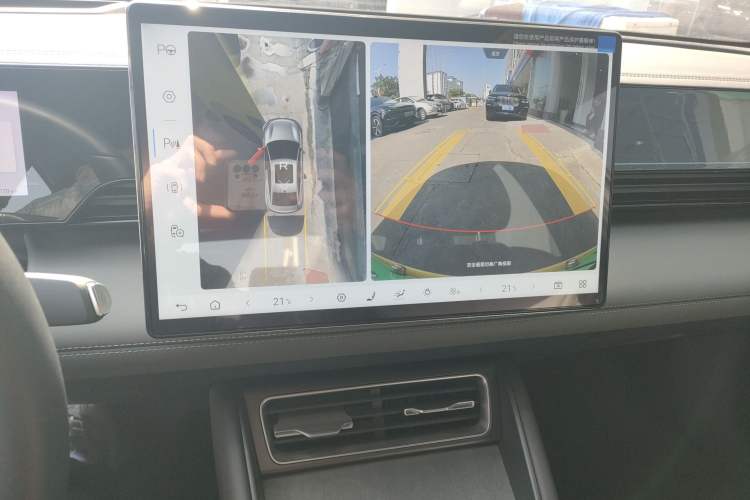 Used BYD Qin L 2025 EV 545KM Excellence Edition Audio And AC Panel
