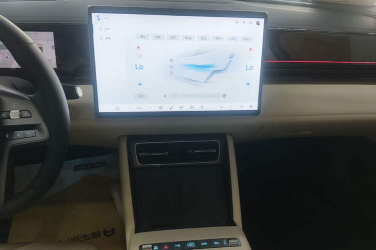 Used BYD Qin L 2025 EV 545KM Excellence Edition Audio And AC Panel