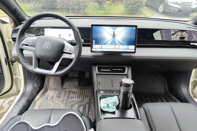 Used BYD Qin L 2025 EV 545KM Beyond Version Center Console