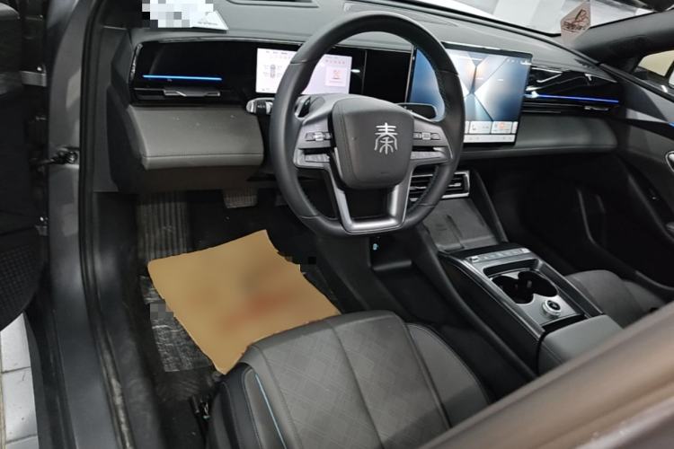 Used BYD Qin L 2025 EV 545KM Beyond Version Center Console