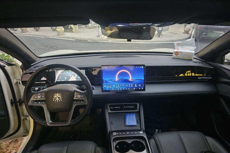 Used BYD Qin L 2025 EV 545KM Beyond Version Center Console
