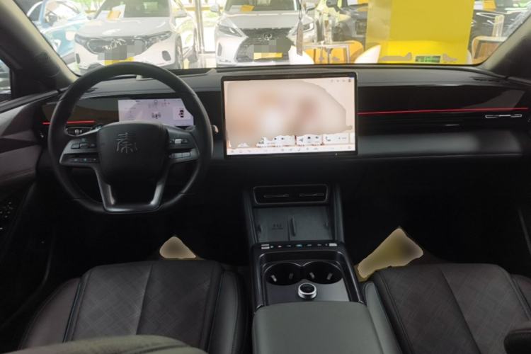 Used BYD Qin L 2025 EV 545KM Excellence Edition Center Console