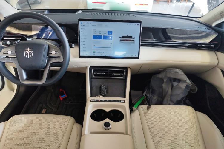 Used BYD Qin L 2025 EV 545KM Excellence Edition Center Console
