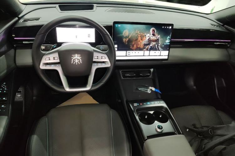 Used BYD Qin L 2025 EV 545KM Cloud Suspension Edition Center Console
