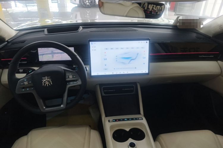Used BYD Qin L 2025 EV 545KM Excellence Edition Center Console