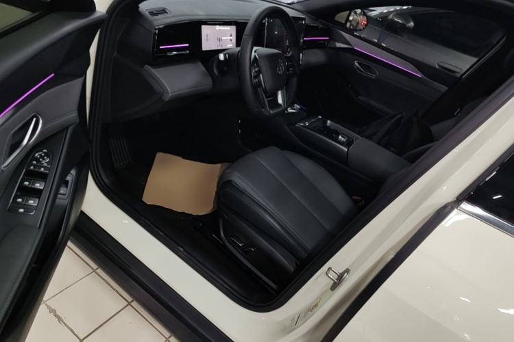 Used BYD Qin L 2025 EV 545KM Cloud Suspension Edition Driver Seat