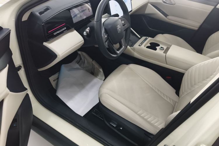 Used BYD Qin L 2025 EV 545KM Excellence Edition Driver Seat