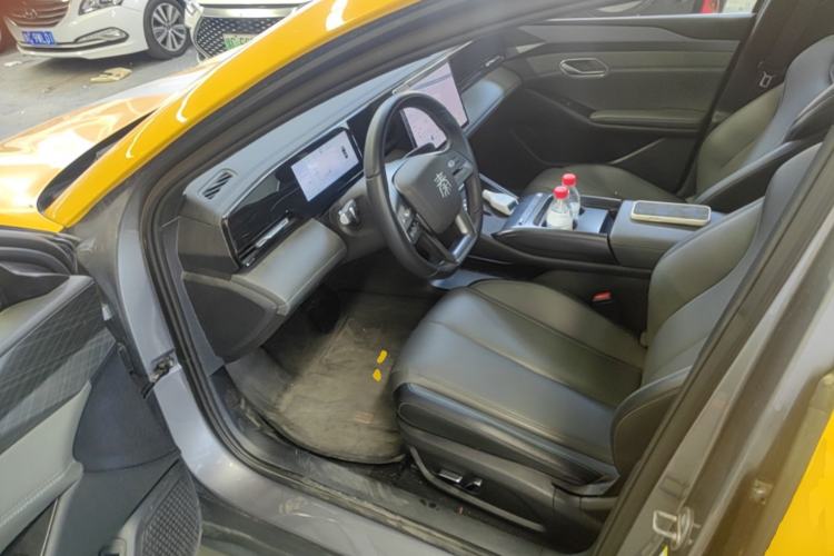 Used BYD Qin L 2025 EV 545KM Beyond Version Driver Seat