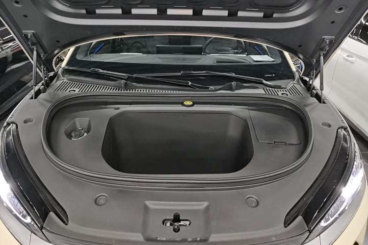 Used BYD Qin L 2025 EV 545KM Beyond Version Engine Bay