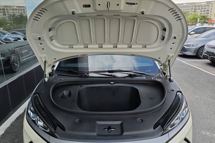 Used BYD Qin L 2025 EV 545KM Beyond Version Engine Bay