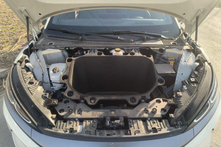 Used BYD Qin L 2025 EV 545KM Cloud Suspension Edition Engine Bay