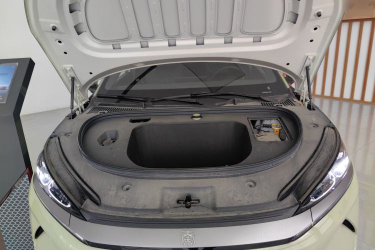 Used BYD Qin L 2025 EV 545KM Beyond Version Engine Bay