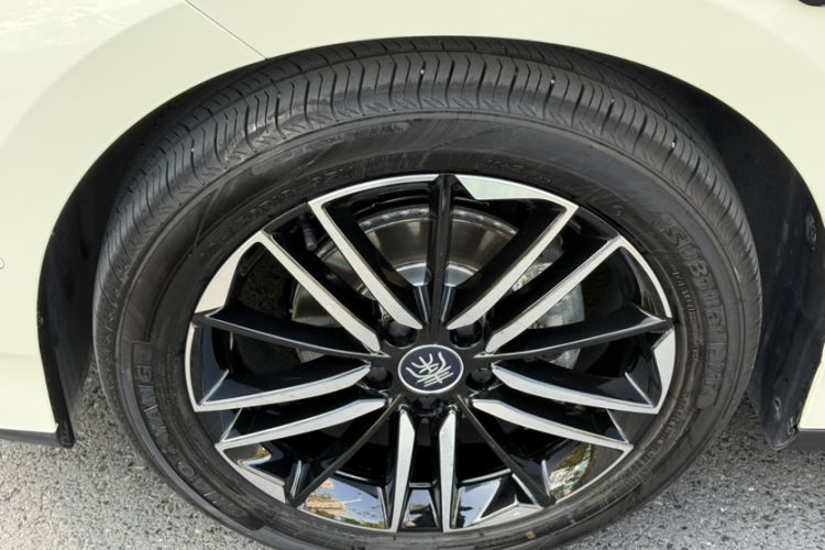 Used BYD Qin L 2025 EV 545KM Excellence Edition Exterior 2