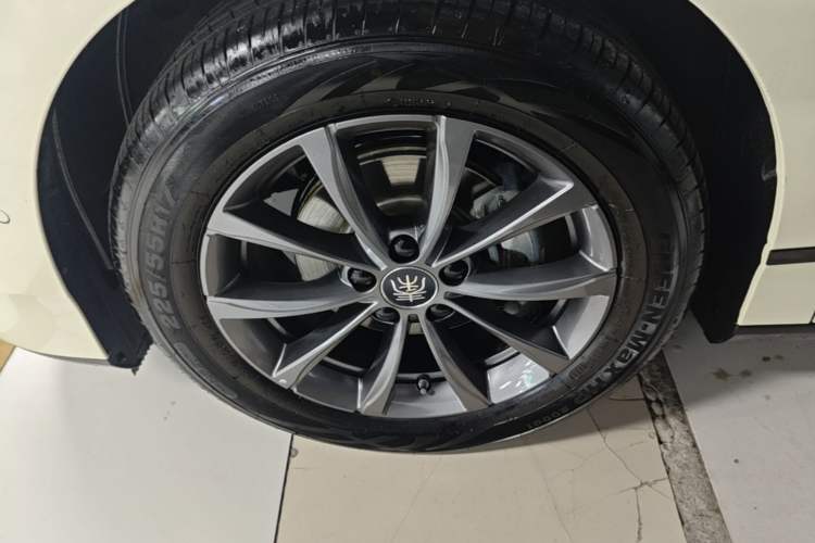 Used BYD Qin L 2025 EV 545KM Beyond Version Exterior 2