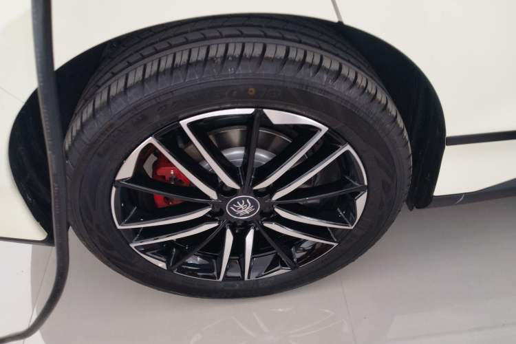 Used BYD Qin L 2025 EV 545KM Cloud Suspension Edition Exterior 8