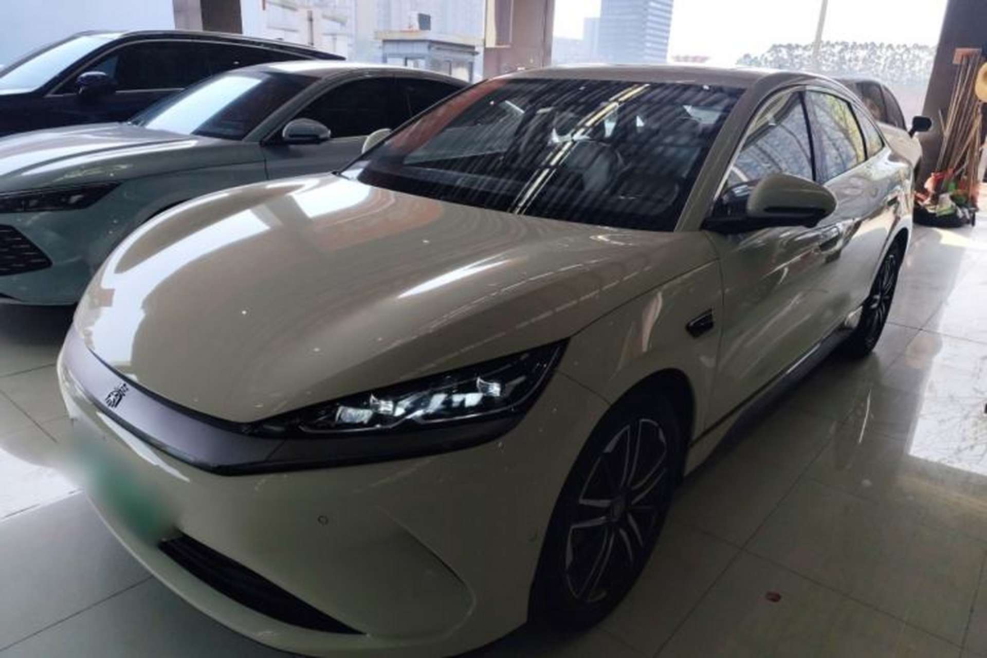 Used BYD Qin L 2025 EV 545KM Excellence Edition Front Left 45 Deg