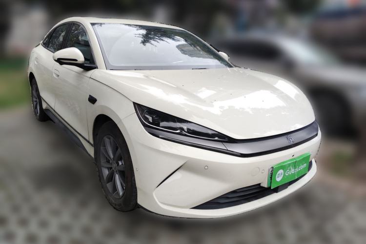Used BYD Qin L 2025 EV 545KM Beyond Version Front Right 45 Deg