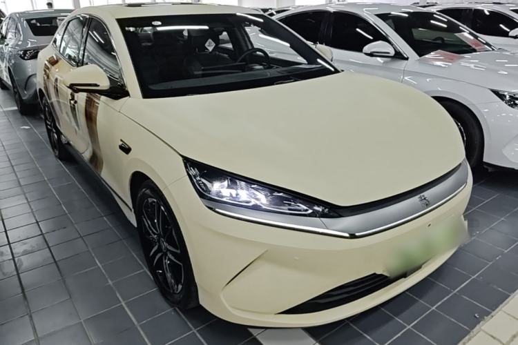 Used BYD Qin L 2025 EV 545KM Beyond Version Front Right 45 Deg