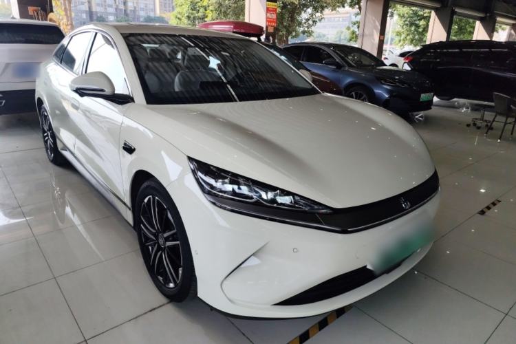 Used BYD Qin L 2025 EV 545KM Excellence Edition Front Right 45 Deg