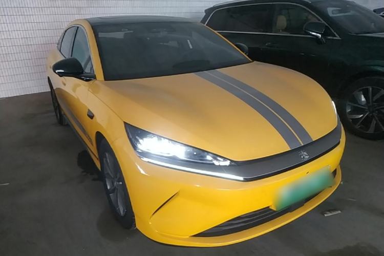 Used BYD Qin L 2025 EV 545KM Beyond Version Front Right 45 Deg